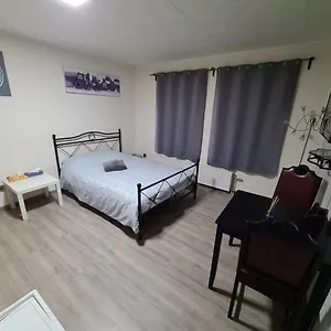https://studio-filo.brusselshotelsbook.com