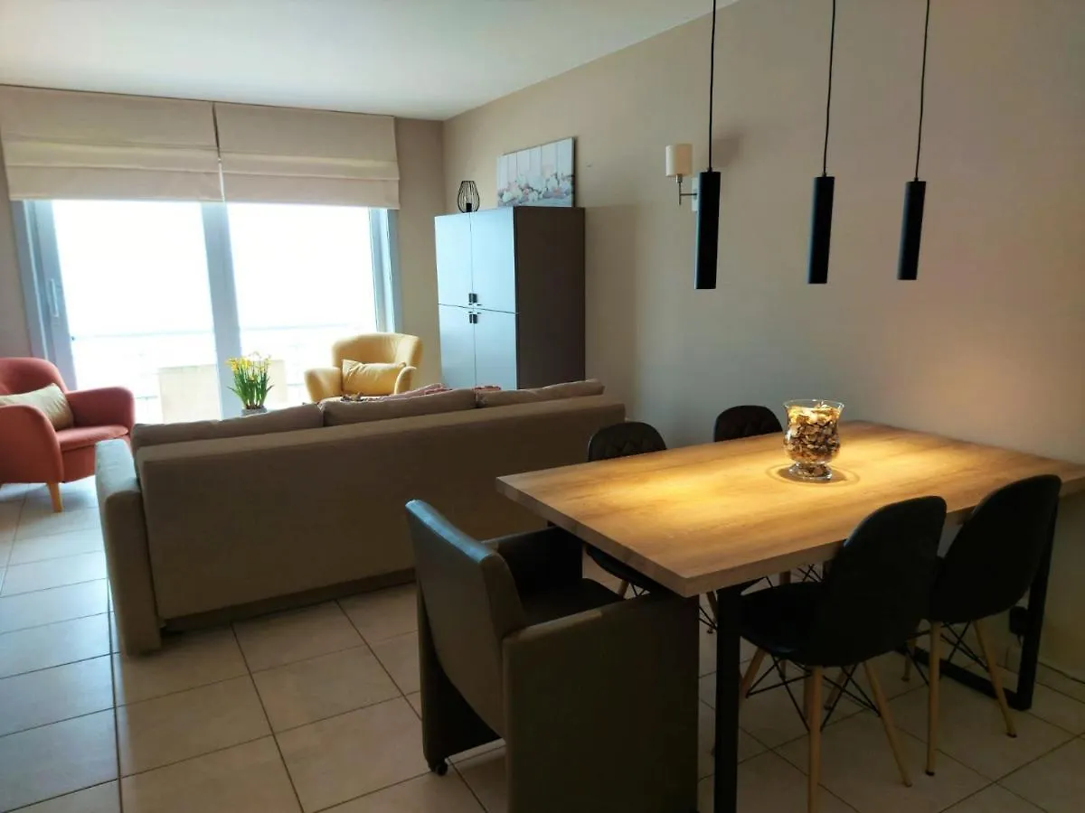 Apartmán Appartement Met Zeezicht En Verwarmd Zwembad Ostende