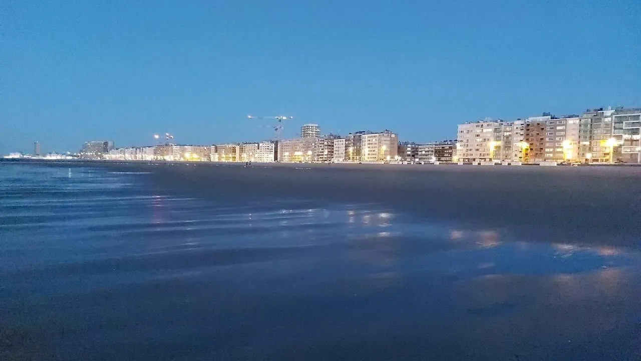 Appartement Met Zeezicht En Verwarmd Zwembad Ostende Apartmán
