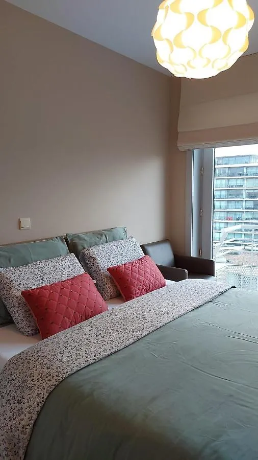 Appartement Met Zeezicht En Verwarmd Zwembad Ostende Apartmán